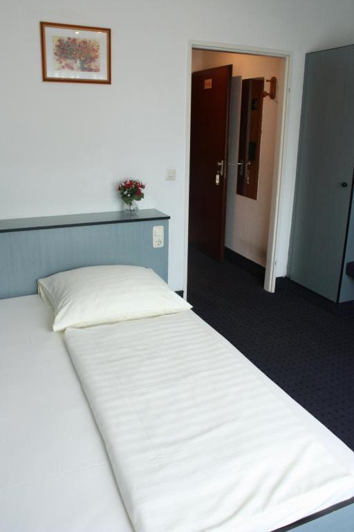 Hotel Diplomat Φραγκφούρτη Δωμάτιο φωτογραφία
